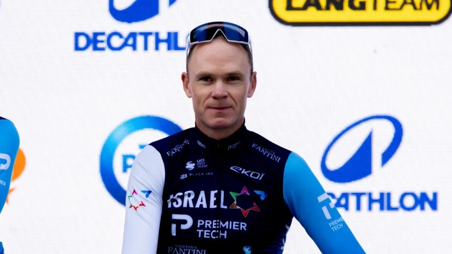 Serious accident for Chris Froome in training: he is in hospital