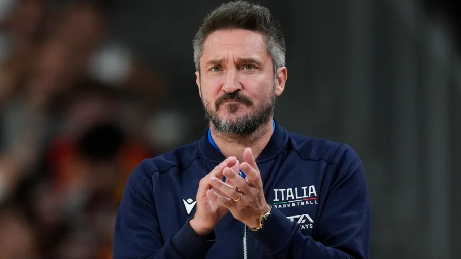 Italbasket, Pozzecco and good luck phone calls with Polonara