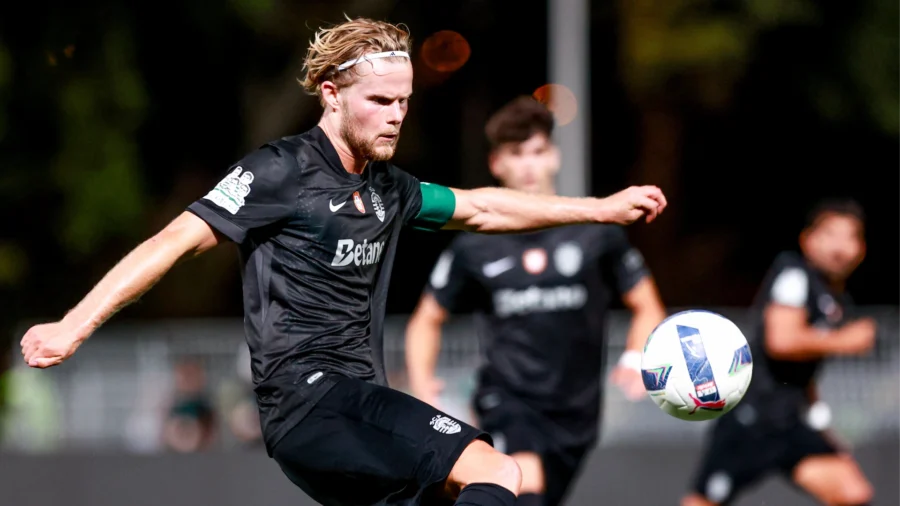 Juventus: Hjulmand comes only if Douglas Luiz brings money