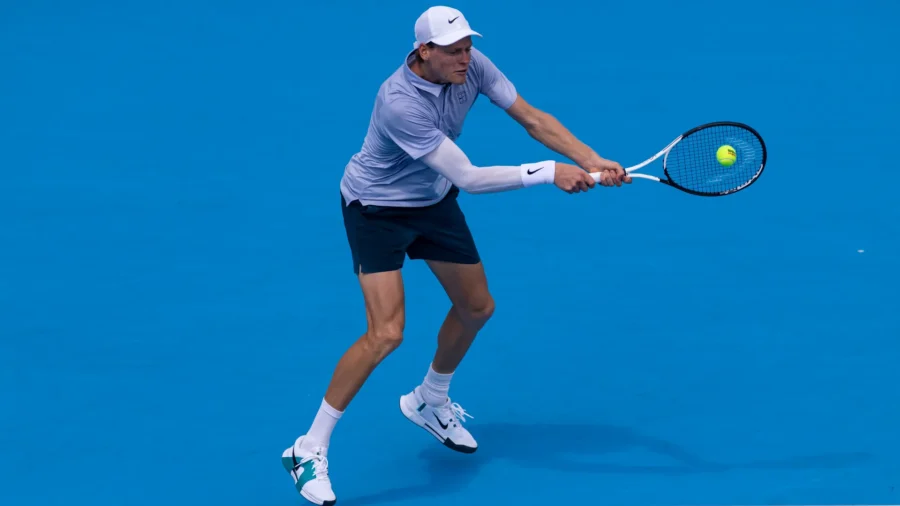 Rain hinders Jannik Sinner in Cincinnati