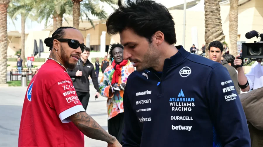 Ferrari: Lewis Hamilton in crisis, Carlos Sainz intervenes