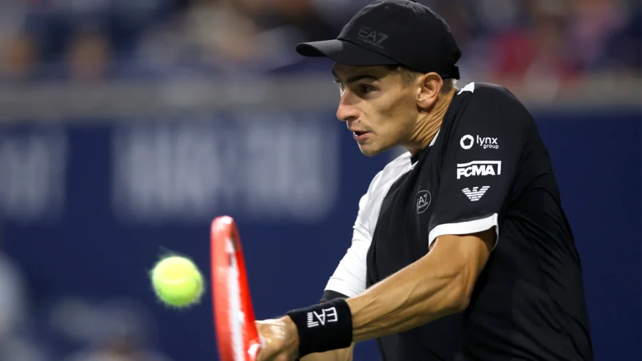 Matteo Arnaldi, winning debut in Shanghai