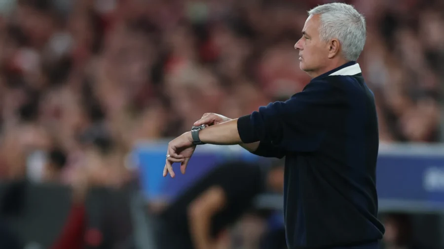 José Mourinho: Walter Mazzarri gesture makes the rounds on the web