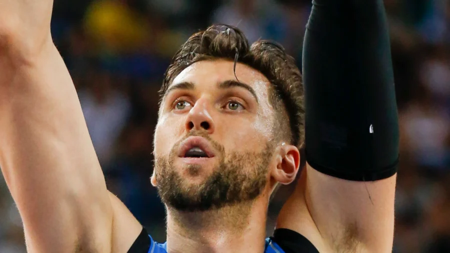 Andrea Bargnani launches the new season of Italian basketball