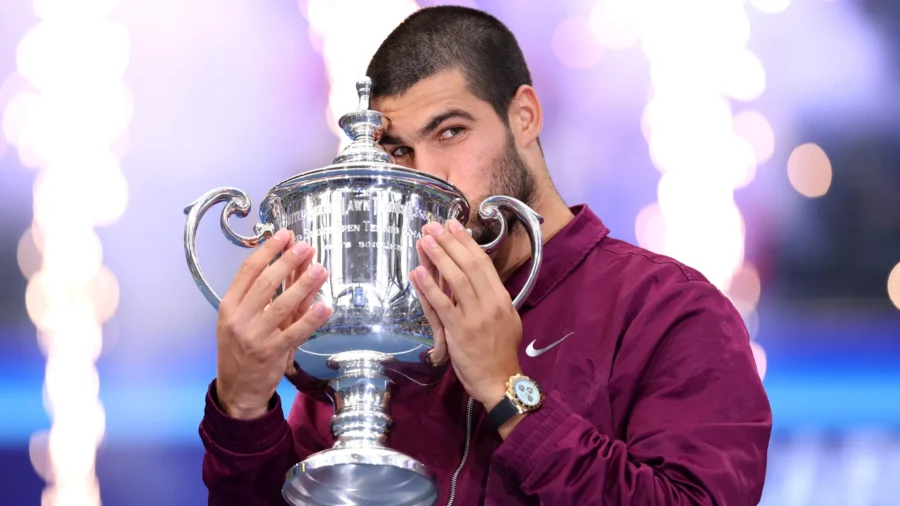 Carlos Alcaraz swells his chest and warns Jannik Sinner.