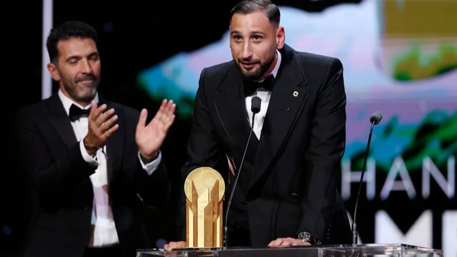 Gianluigi Donnarumma awarded by Buffon without dedication to Luis Enrique