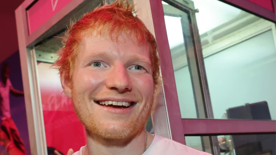 Barcelona has a new reinforcement for the Clasico: Ed Sheeran