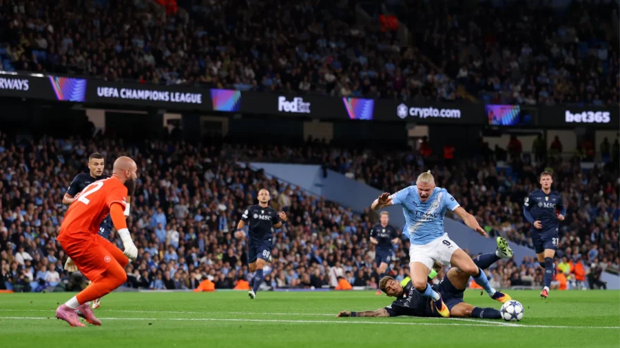 Di Lorenzo leaves Napoli down 10 as they fall under the blows of Manchester City