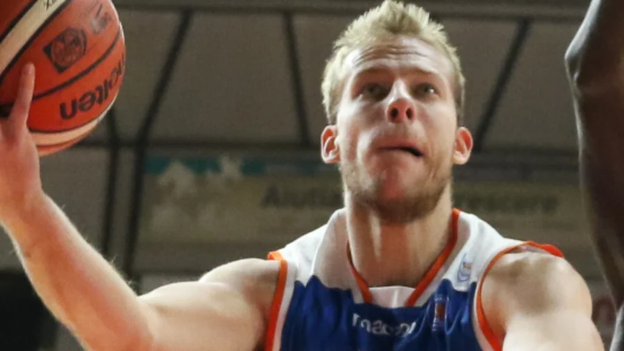 Jakub Wojciechowski opens his third chapter in Brindisi