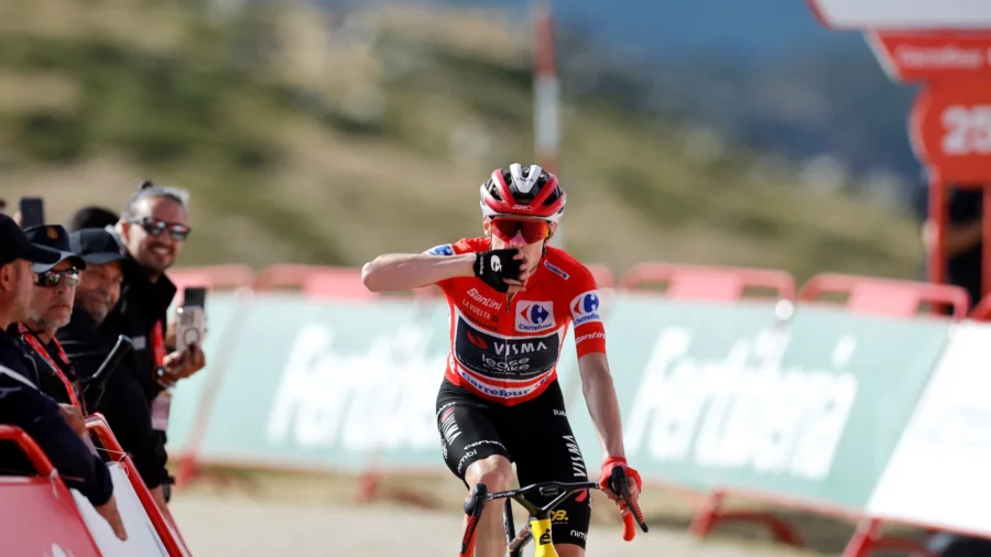 Jonas Vingegaard wins on the Bola del Mundo and mortgages triumph in the Vuelta