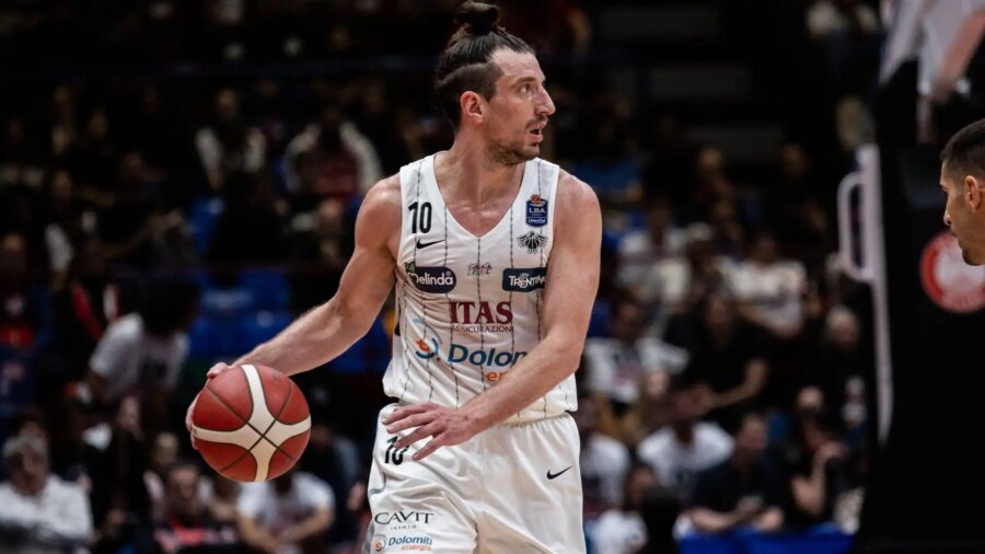 Trent shines in Valtellina, AEK Athens defeated