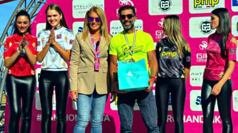 Not even a puncture stops Carlo Calcagni: “We must not set limits for ourselves.”