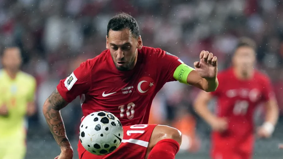 Inter on alert for Hakan Calhanoglu injury