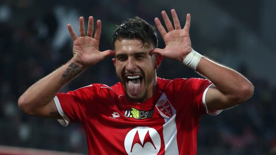 A new option for Dany Mota