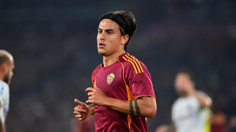 Roma market: an&apos;offer from abroad tempts Paulo Dybala