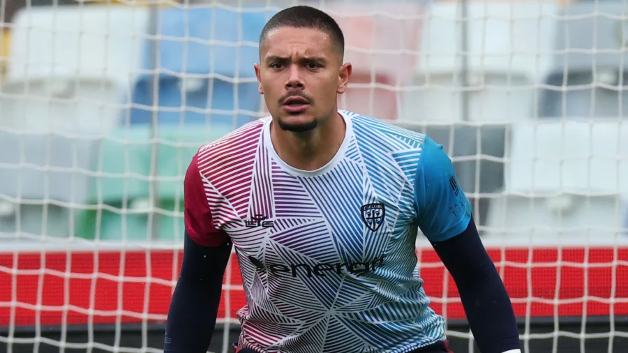 Elia Caprile thinks only of Cagliari. And dreams of the national team