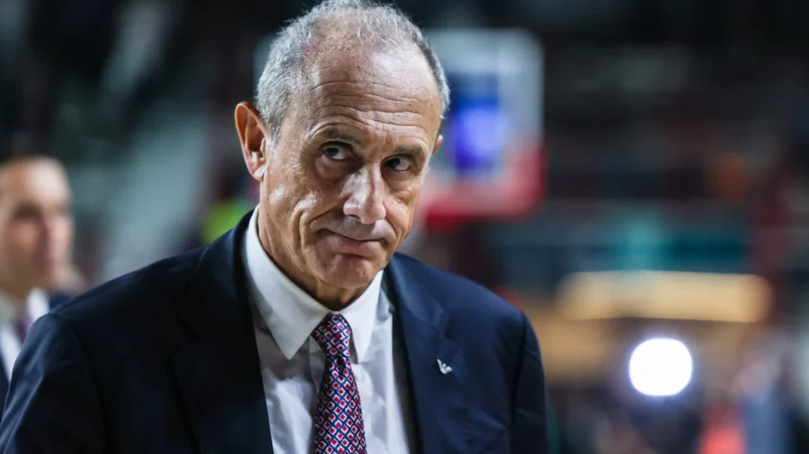 Ettore Messina justifies the defeat but foretells a&apos;another absence
