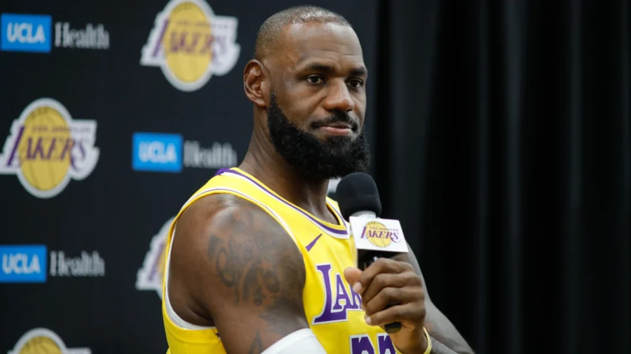 LeBron James drinks up all the fans