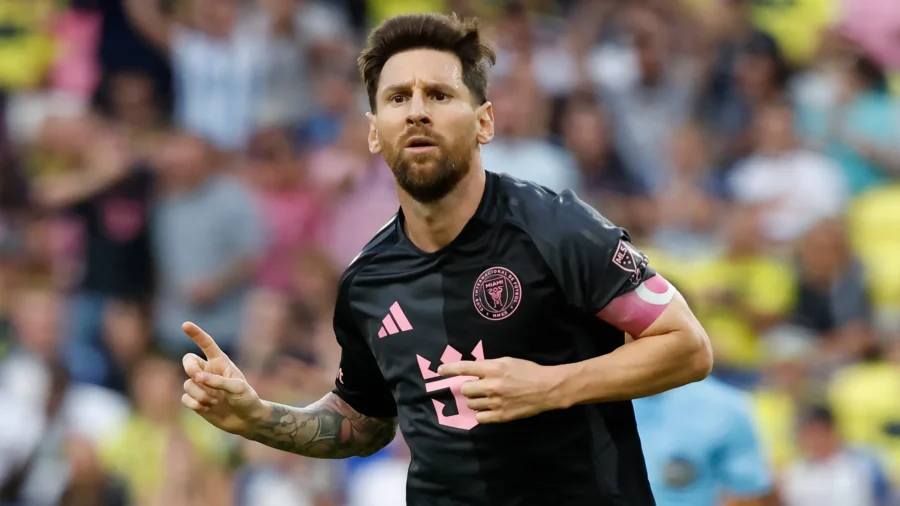 Lionel Messi extends with Inter Miami