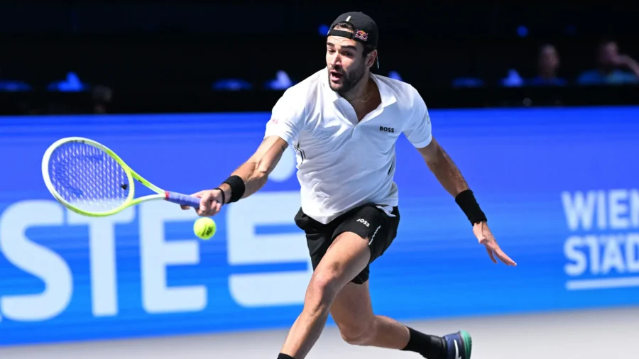 Matteo Berrettini struggles, but it’s not enough: Alex De Minaur in Vienna semifinals