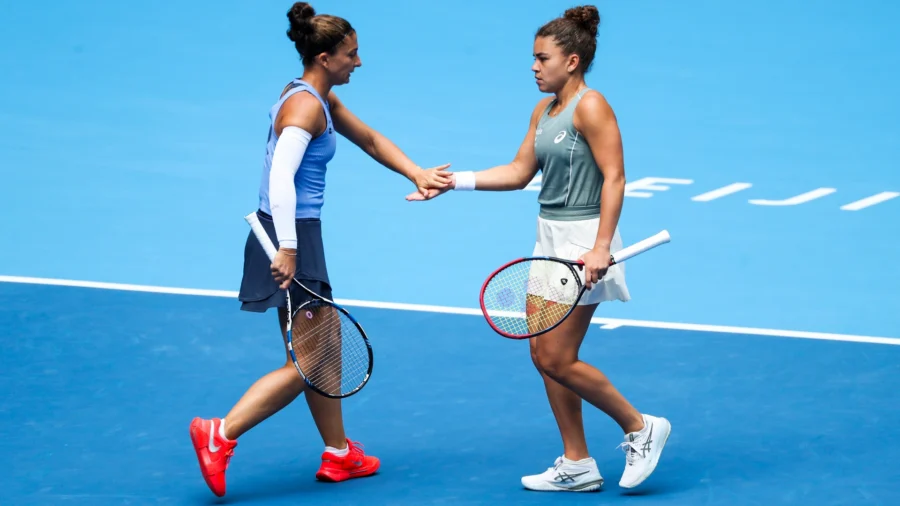 WTA Beijing: Sara Errani and Jasmine Paolini fly to the finals without a hitch