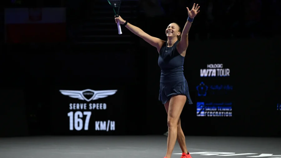 WTA Finals, Amanda Anisimova eliminates Iga Swiatek and goes to semifinals