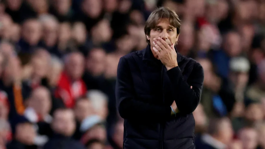 Napoli market: management fury over Antonio Conte rumors