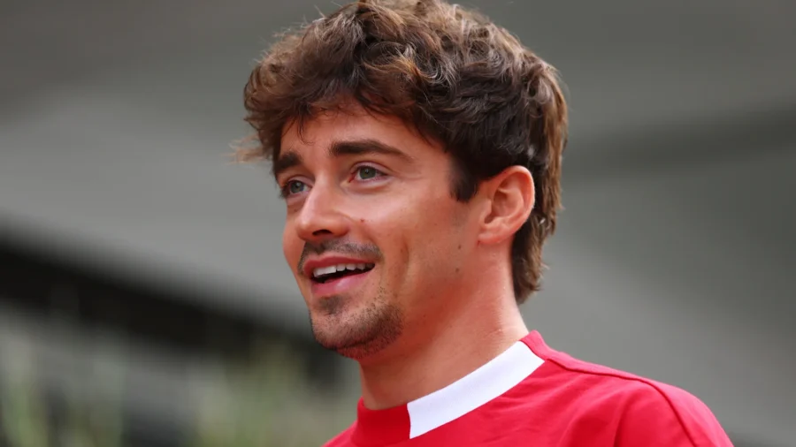 Ferrari, Charles Leclerc stands with John Elkann: "Positive message"