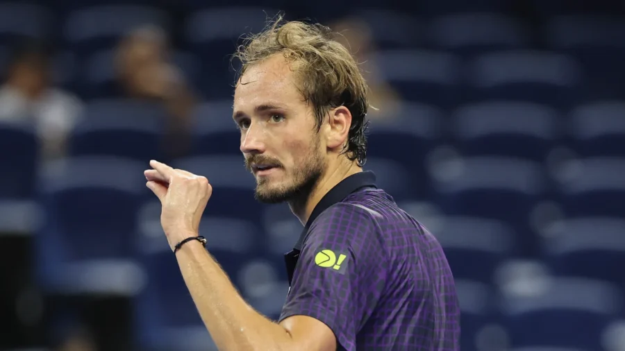 Daniil Medvedev with no brakes on Jannik Sinner and Carlos Alcaraz