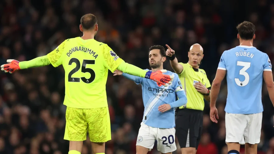 Gianluigi Donnarumma furious with referee after duck