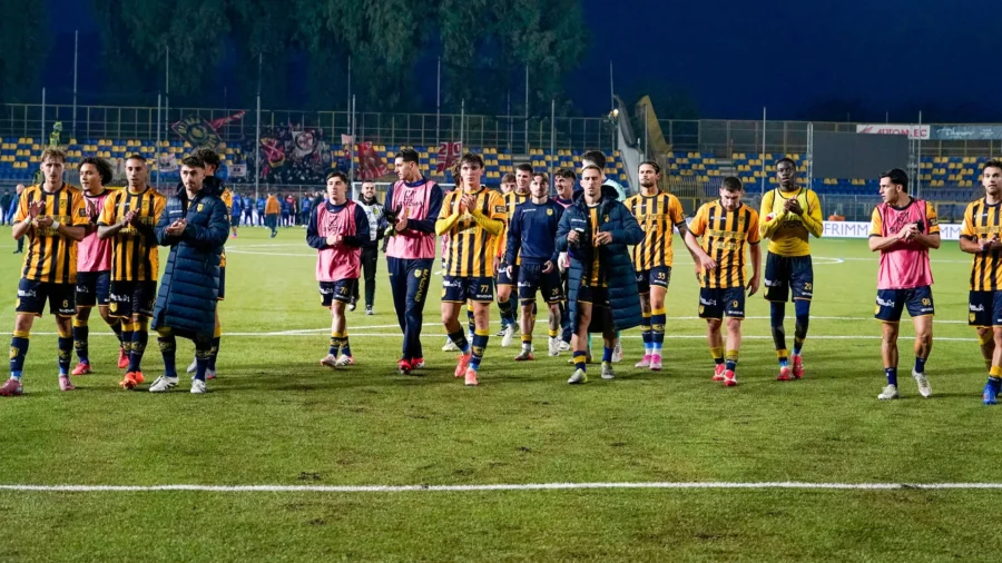 Serie B: Juve Stabia holds off Monza, Spezia wins derby with Samp.