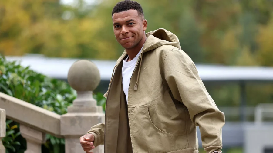 Real Madrid: Mbappé makes poker but a question spoils his party