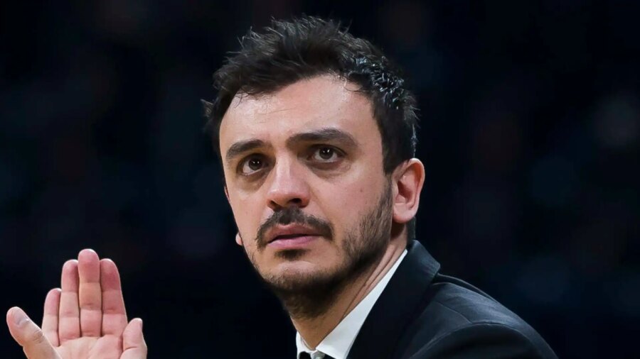 Virtus Bologna routs Desio, Nicola Brienza defends Cantù
