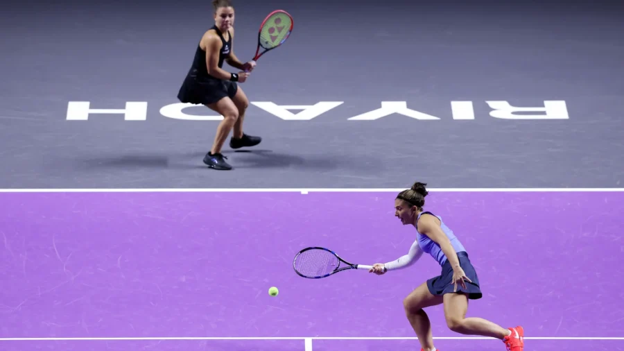 When do Sara Errani and Jasmine Paolini play at the WTA Finals: background with Kudermetova/Mertens