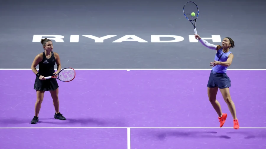 When do Sara Errani and Jasmine Paolini play at the WTA Finals: background with Hsieh/Ostapenko