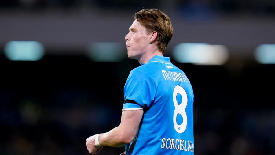 Naples market, there&apos;re those who are ready to make madness for Scott McTominay