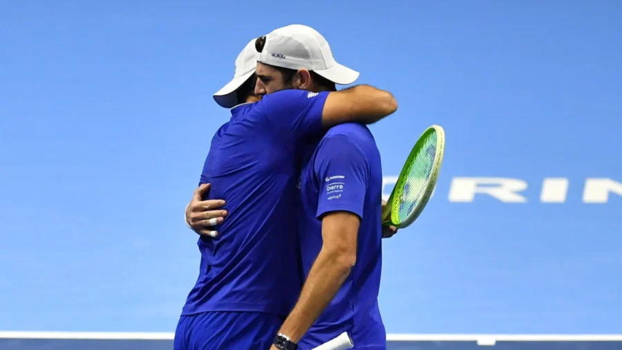 ATP Finals, Simone Bolelli and Andrea Vavassori win with No. 1s