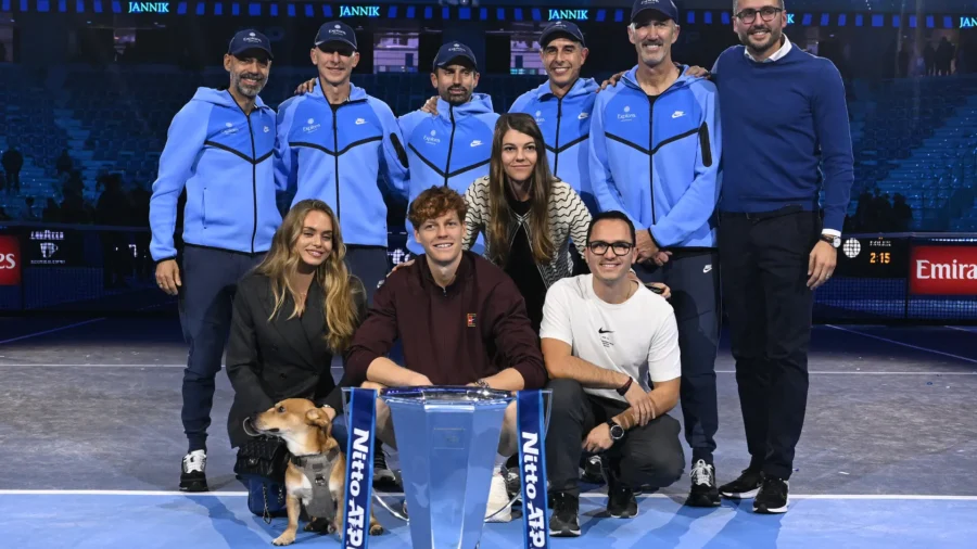 Simone Vagnozzi celebrates Jannik Sinner: chilling tribute