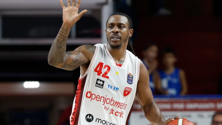 Stefan Moody-Varese, it’s goodbye: two leading candidates to replace him