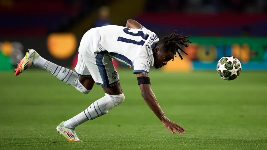 Bisseck foul in Verona, Gianpaolo Calvarese defends yellow