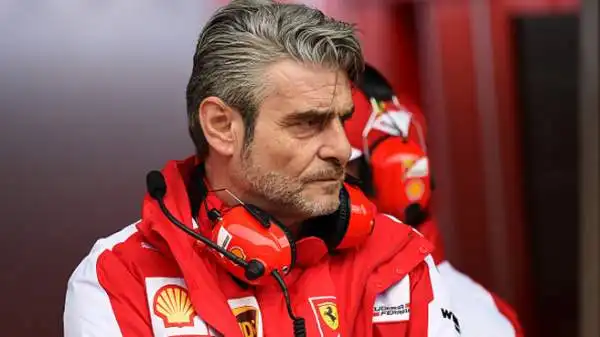 Maurizio Arrivabene goes back to stinging Ferrari over Lewis Hamilton’s choice
