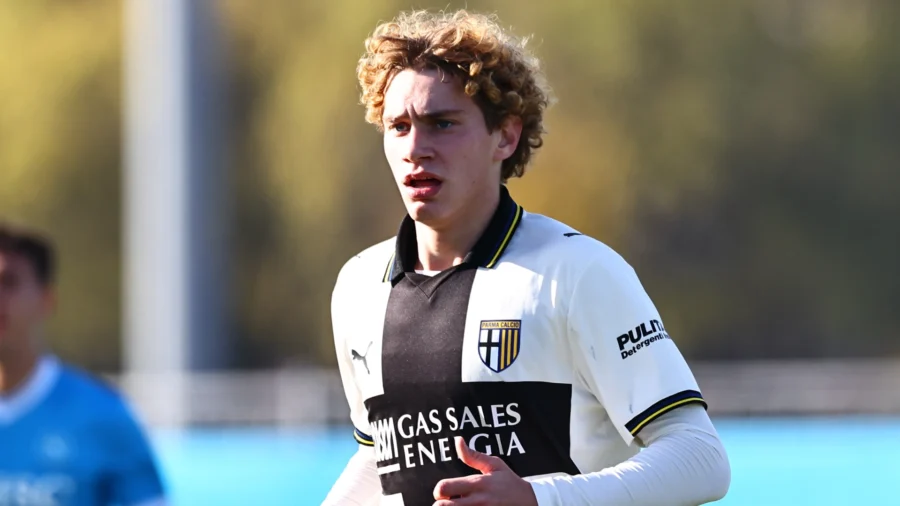 He kicks the&apos;opponent: comes the sting for Daniel Mikolajewski