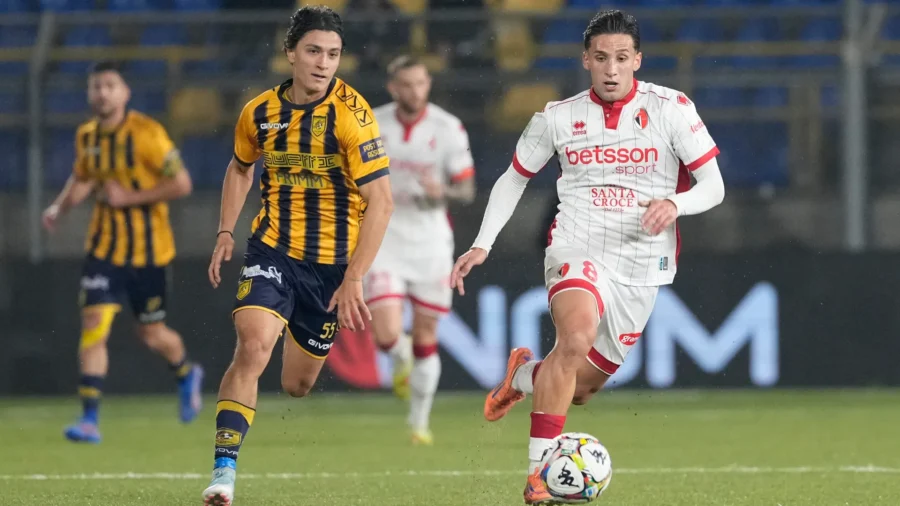 Juve Stabia stops at the post with Bari